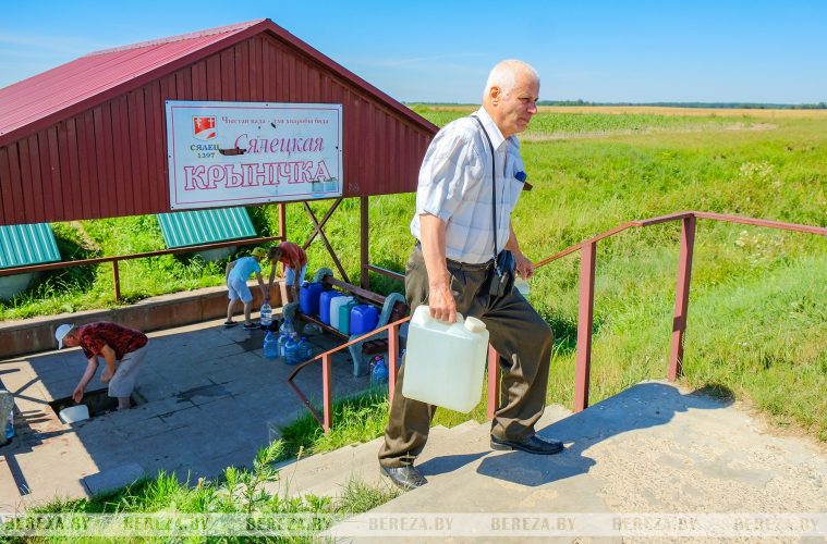 Живая вода: в чем секрет Селецкого родника (Березовский район)